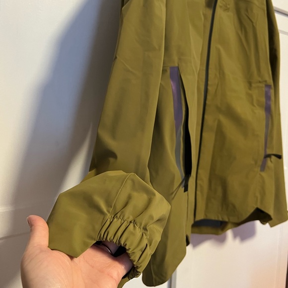 Adidas Jacket - Picture 5 of 12